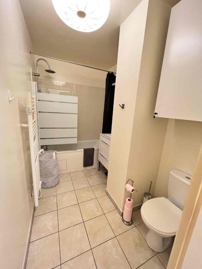Very Quiet Apartment With Balcony Saint-Denis  Bagian luar foto