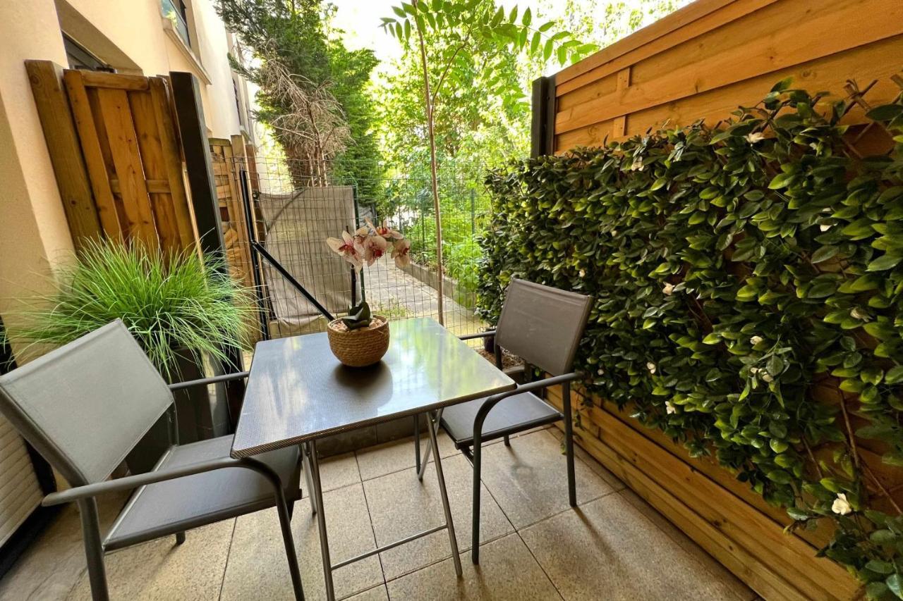 Very Quiet Apartment With Balcony Saint-Denis  Bagian luar foto